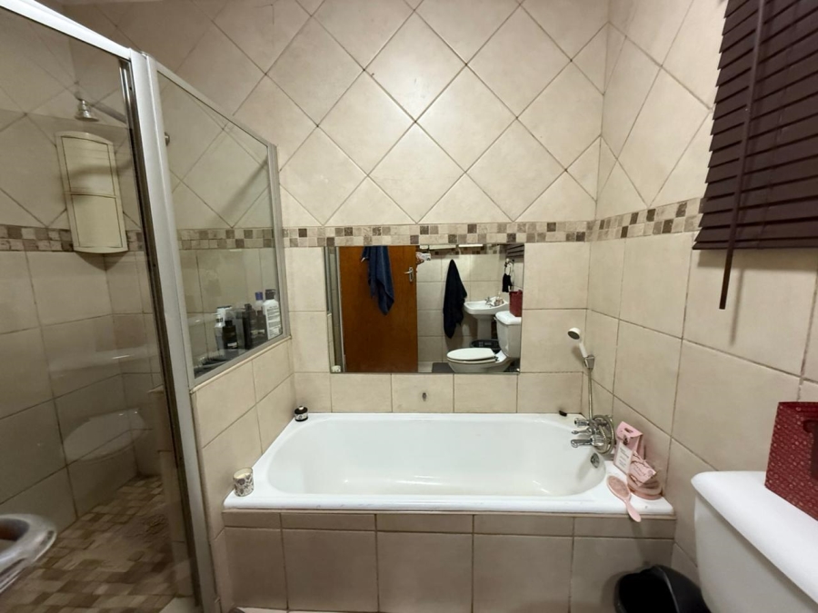 3 Bedroom Property for Sale in Declercqville North West